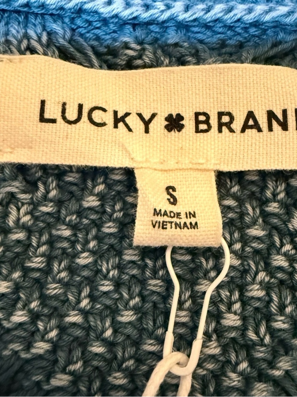 Lucky Brand Womens Cable Stitch V-Neck Sweater in Blue. Size S, 100% Cotton - Picture 4 of 8